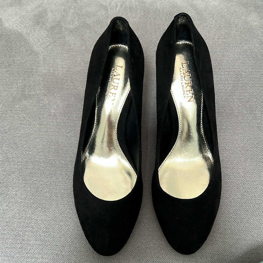 NIB Lauren Ralph Lauren 7M suede heels